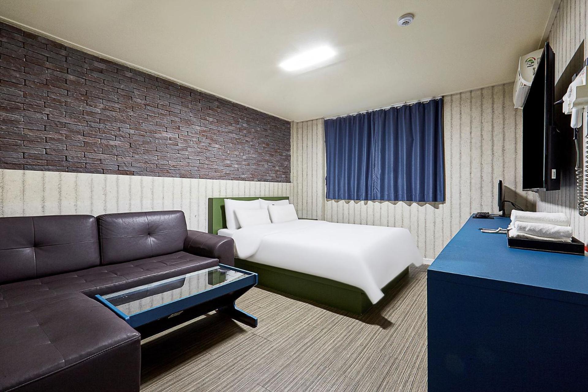Galleria Hotel Suwon Bagian luar foto
